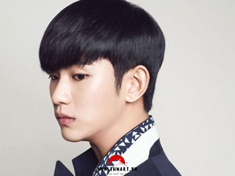 Kiểu tóc mái ngố của nam thần Itaewon Class được dự báo sẽ trở thành xu  hướng tóc nam mới trong năm nay