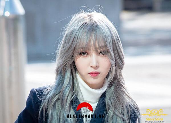 Nhuộm tóc màu bạch kim - Xu hướng tóc hot nhất mùa hè 2023 - Healthmart.vn